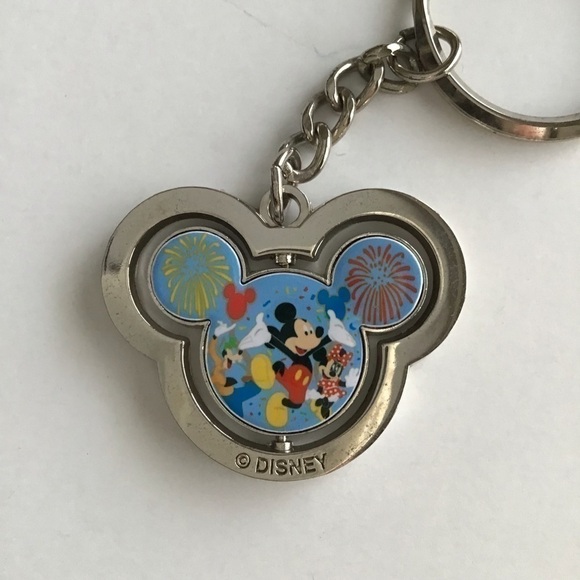 Vintage Walt Disney World Mickey Mouse Ears Swivel Keychain Keyring Castle - Picture 2 of 11